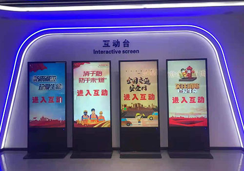 如何更換液晶廣告機的廣告圖片？